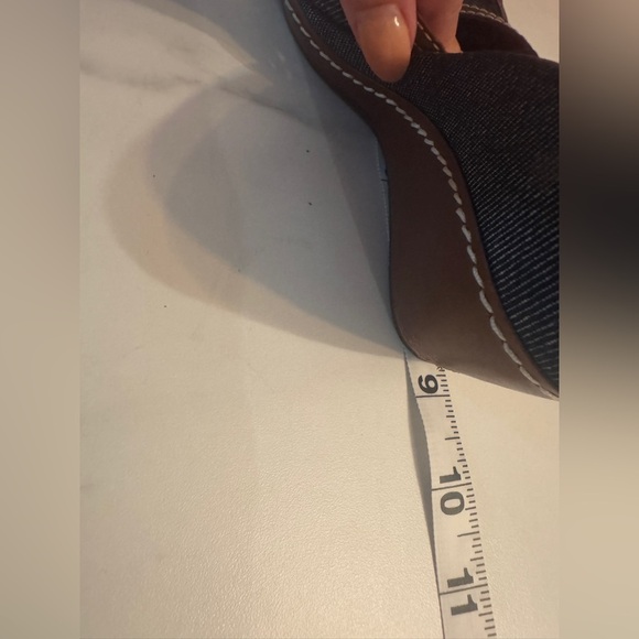 Cole Haan denim chain wedge sandal. 90’s Y2K Britney Spears Paris Hilton vintage - Picture 11 of 13